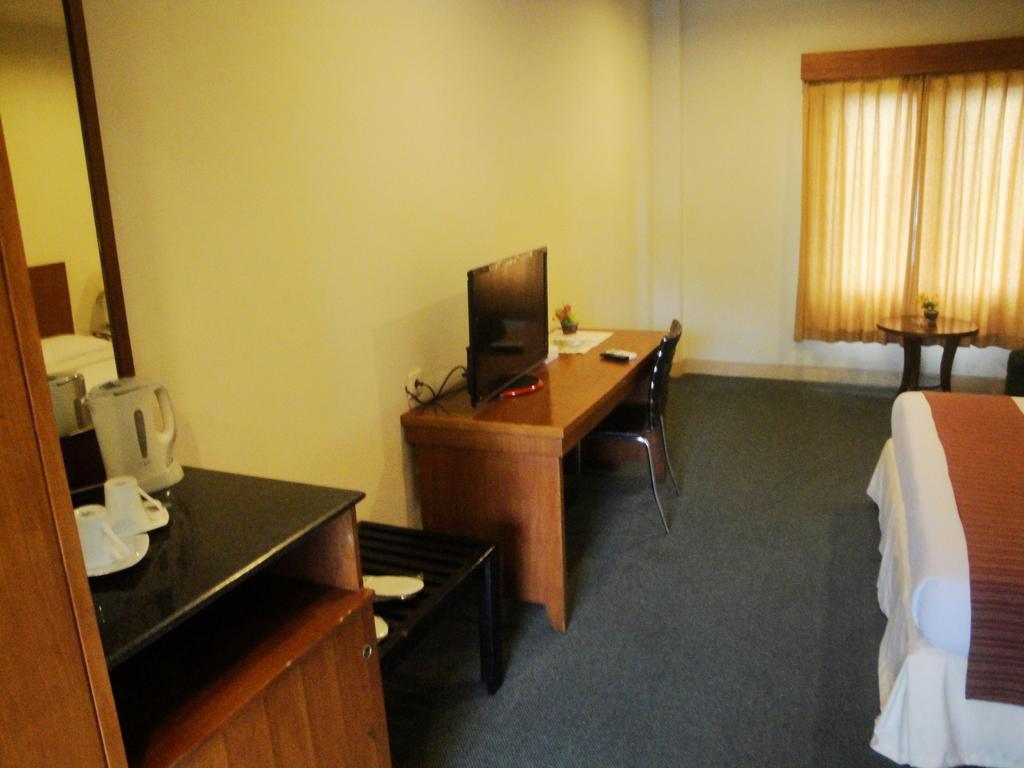 Imperial Hotel Kendari Camera foto